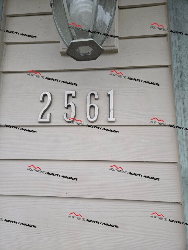 Building Photo - STATUS: AVAILABLE | R131B | $2700 *** MOVE IN SPECIAL ***