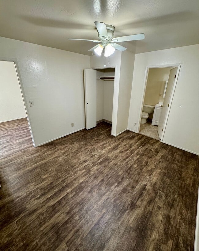 Building Photo - 212 W 1st Ave