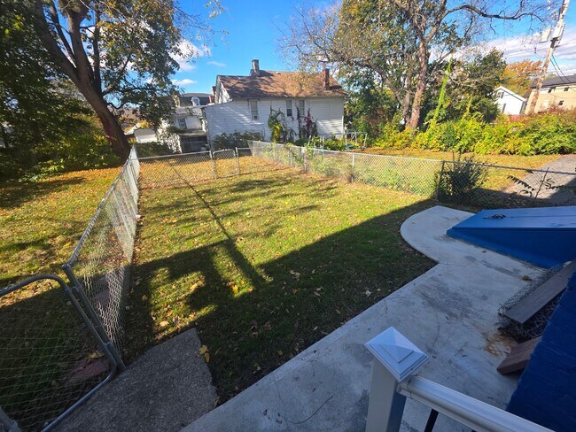 Building Photo - 2 bedroom apartment building - Poughkeepsie