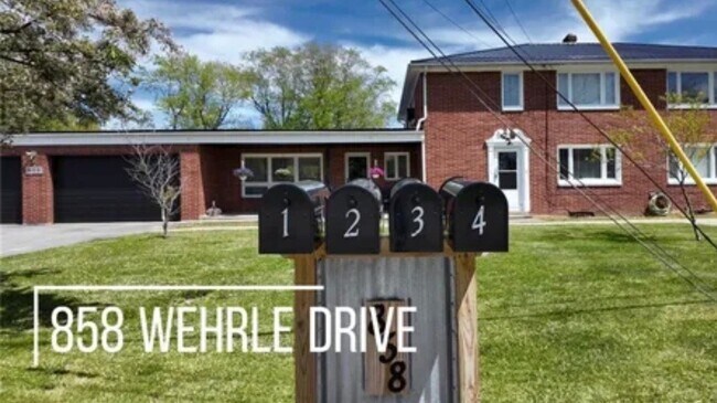 Building Photo - 858 Wehrle Dr