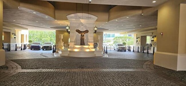 Building Photo - 200 Sunny Isles Blvd