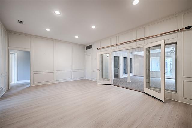 Building Photo - 2217 Cedar Cir