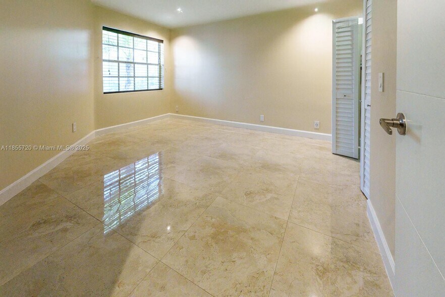 Building Photo - 1462 Springside Dr