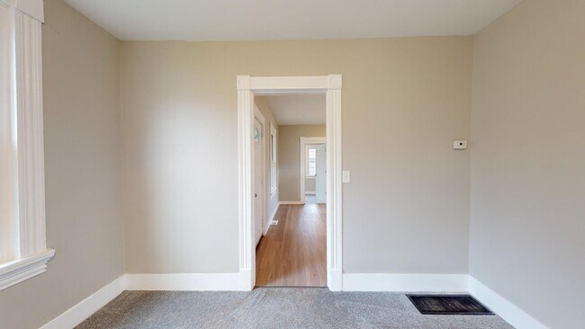 Building Photo - 3218-22 Walton