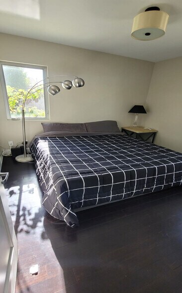 Building Photo - 5256 W 123rd Pl