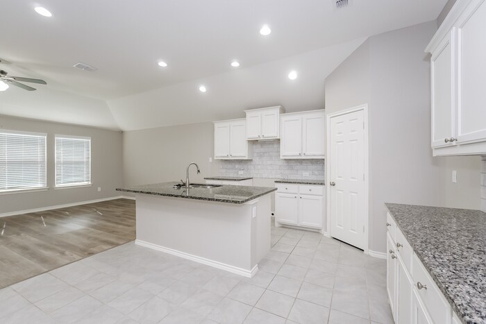 Building Photo - 3903 Bridle Path Ln