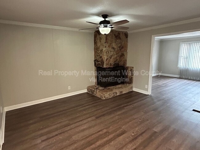 Building Photo - 606 Infinity Rd