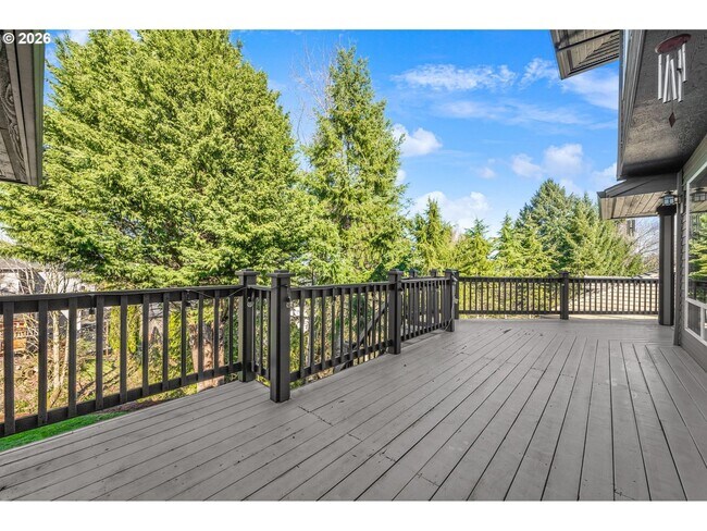 Building Photo - 13923 SW Mistletoe Dr