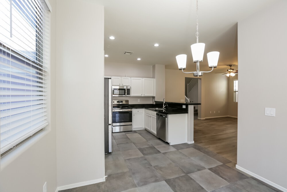 Building Photo - 4043 W Pedro Ln