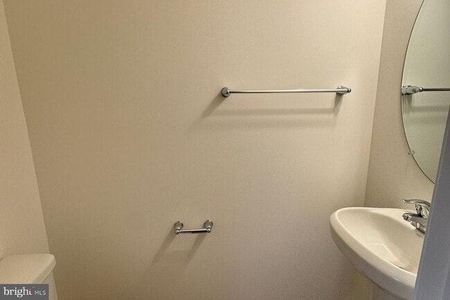 Building Photo - 2541 Westwind Blvd