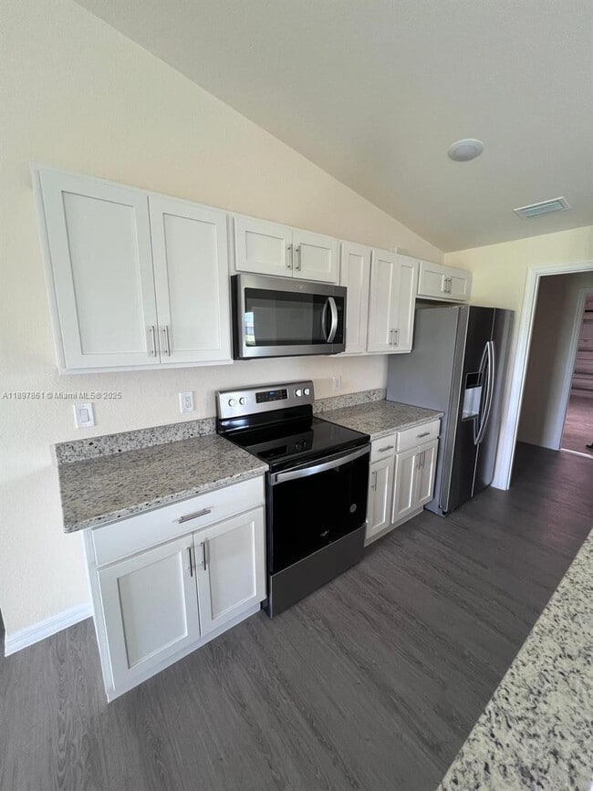 Building Photo - 1150 Norge Ct
