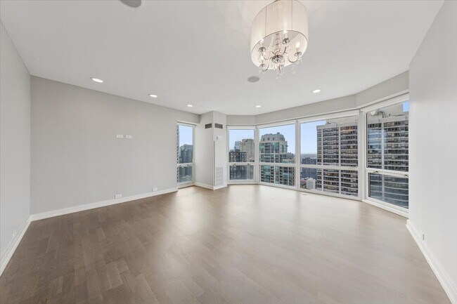 Building Photo - 100 E Huron St