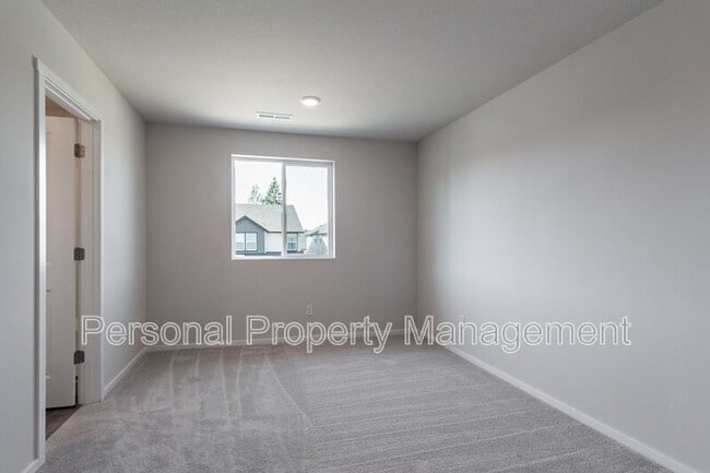 Building Photo - 242 N Layla Pl