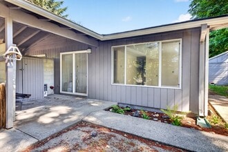 Building Photo - 8215 Luzader Ln SW