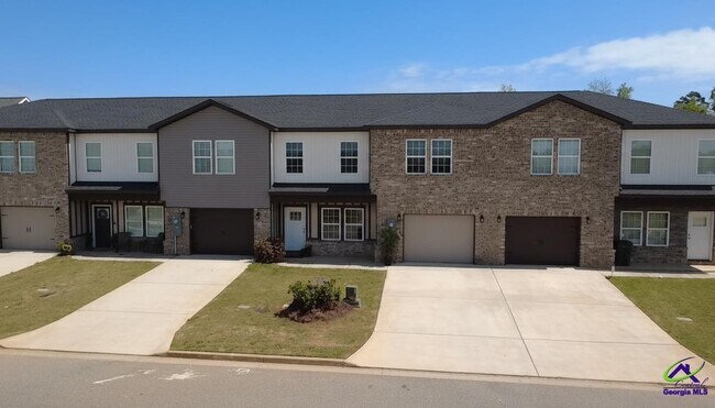 Building Photo - 212 Beau Claire Cir