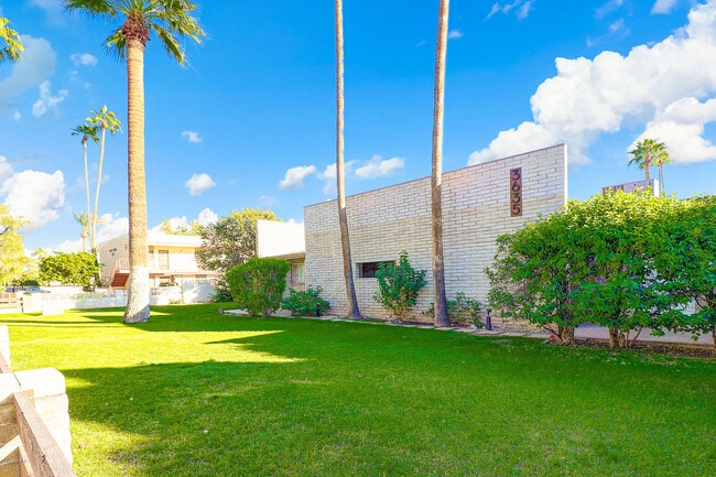 Building Photo - 3635 E Turney Ave