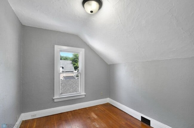 Building Photo - 3 Bed House, North Fargo, Near NDSU & Downtown