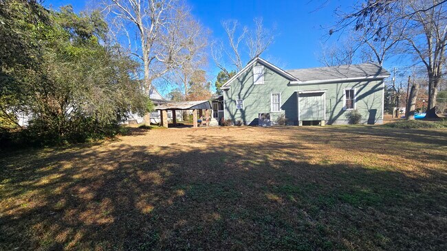 Building Photo - 13333 W Main St