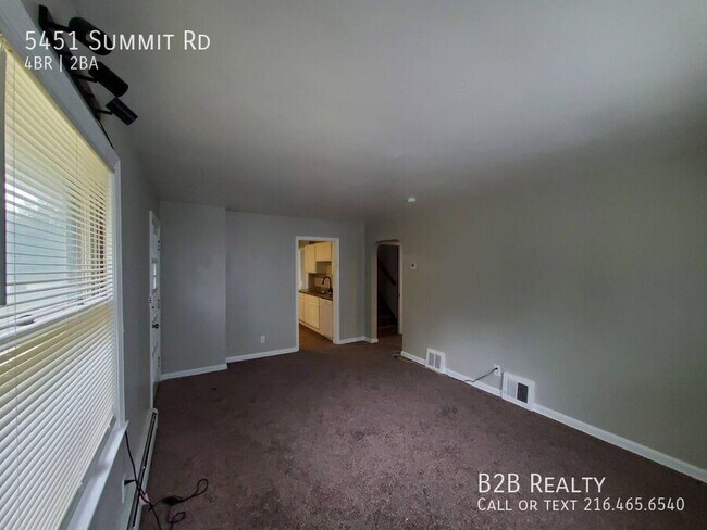 Building Photo - 5451 Summit Rd