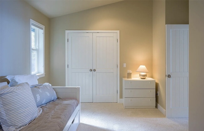 Building Photo - Private Orcas Island home with scenic views and tranquil outdoor space