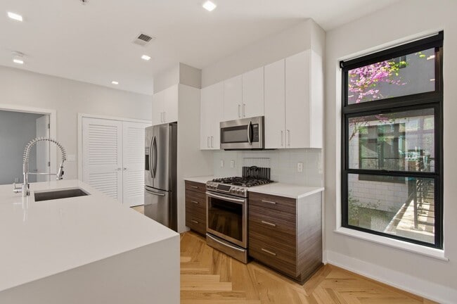 Building Photo - 1345 K St SE