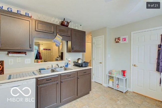 Building Photo - 3057 Armory Dr