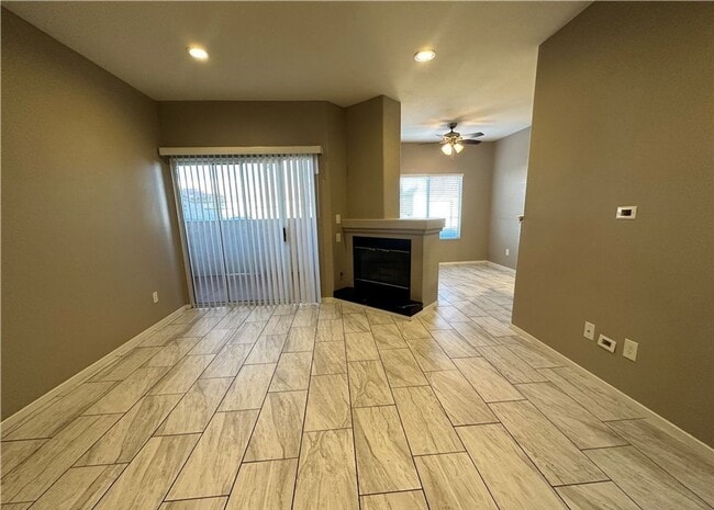 Building Photo - 6480 Annie Oakley Dr