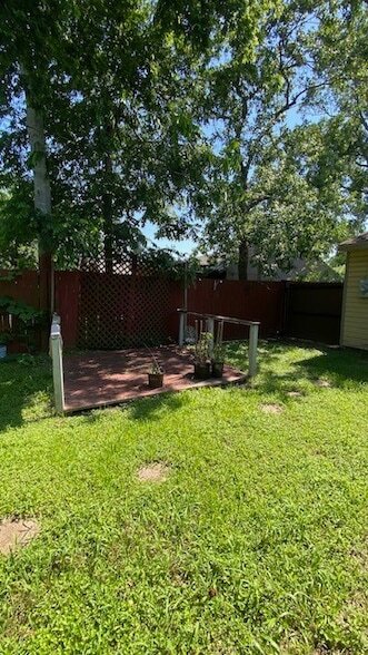 Building Photo - 6623 Cresthill St
