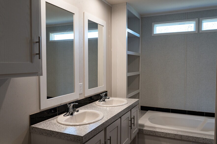 Building Photo - 128 Ponderosa Way