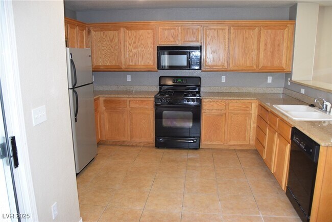 Building Photo - 8148 Finch Feather St