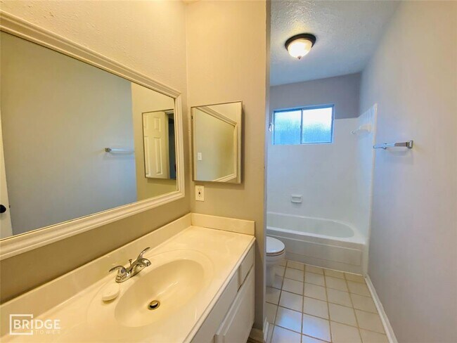 Building Photo - 4414 Burkegate Dr