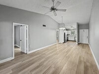 Building Photo - 330 Palmwood Pl