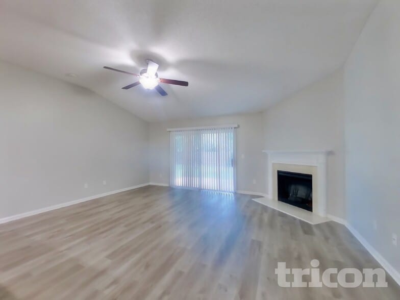 Building Photo - 87535 Creekside Dr