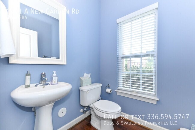 Building Photo - 1421 New Garden Rd