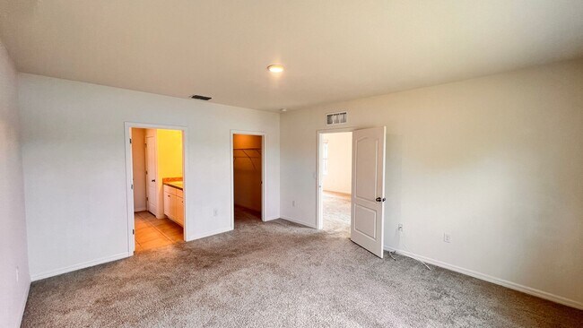 Building Photo - Modern 3-Bedroom Home with Resort-Style Amenities in New Smyrna Beach