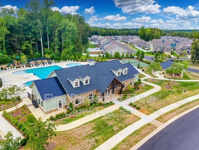 Building Photo - 642 Altamonte Dr