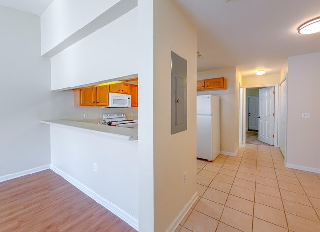 Building Photo - 4434 Gearhart Rd