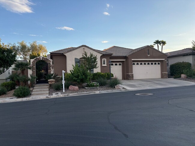 Building Photo - Stunningly Remodeled Single-Story Oasis in...