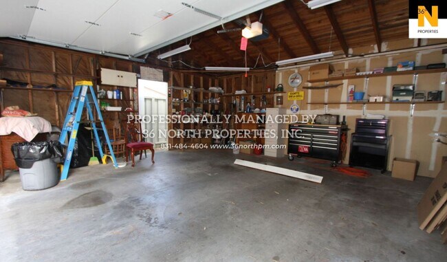 Building Photo - Lovely Fully Remodeled Forest Grove Condo ...
