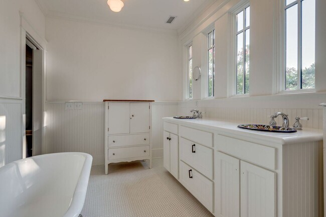 Building Photo - Welcome home to this historic stunner on o...