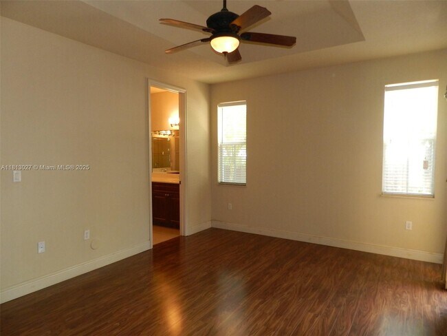 Building Photo - 16020 SW 91st Ct