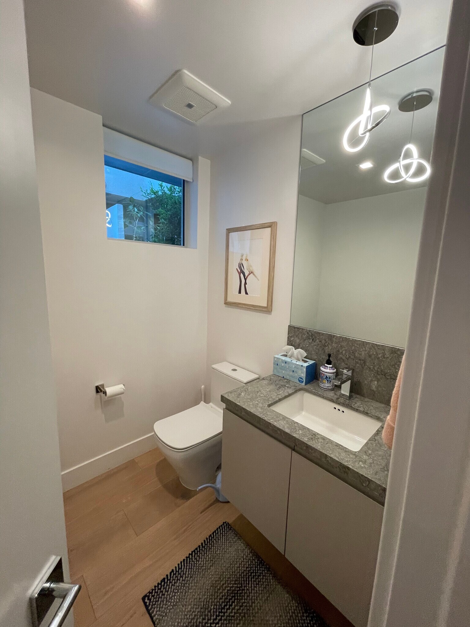 Building Photo - 1155 N Fuller Ave