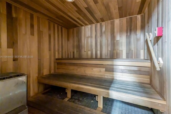 Building Photo - 1985 S Ocean Dr