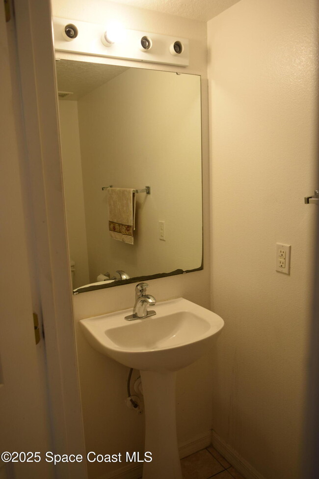 Building Photo - 501 Tortuga Way