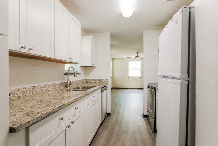 Building Photo - 174 Phoenetia Dr