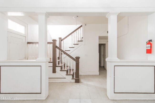 Building Photo - 1309 E Rio Grande Ave