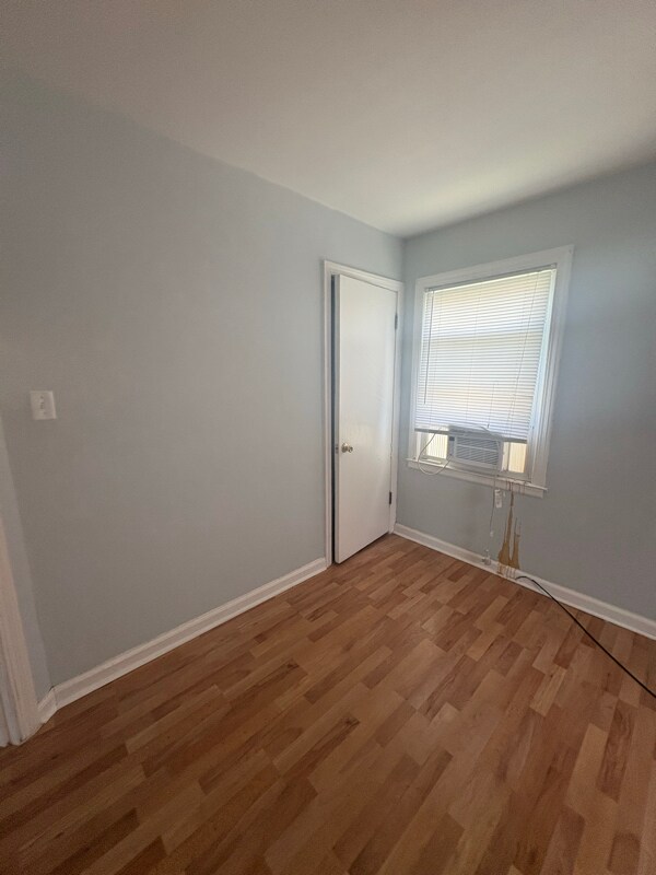 Building Photo - 762 Ross Ave
