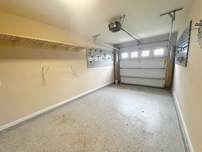 Building Photo - 32 Islander Cir