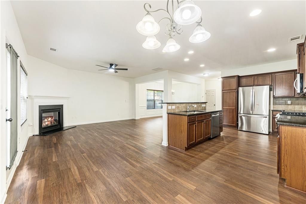 Building Photo - 13294 Kemper Rd