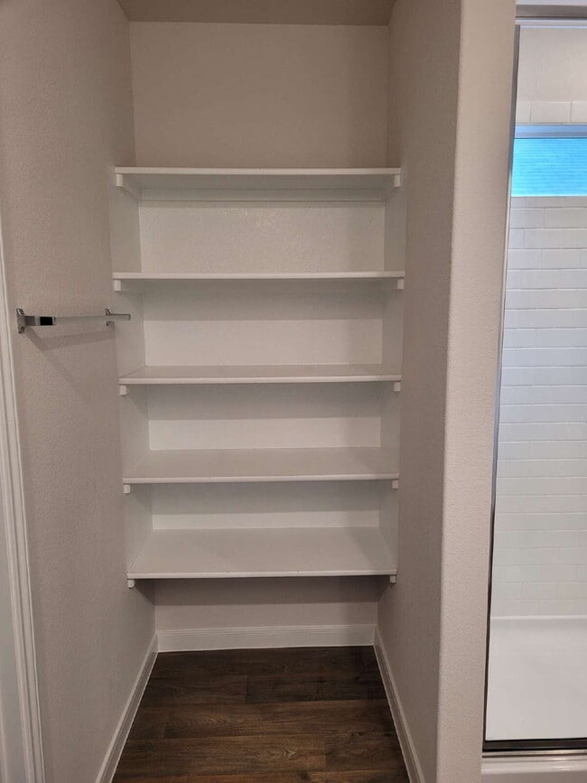 Building Photo - 211 Callado Cir